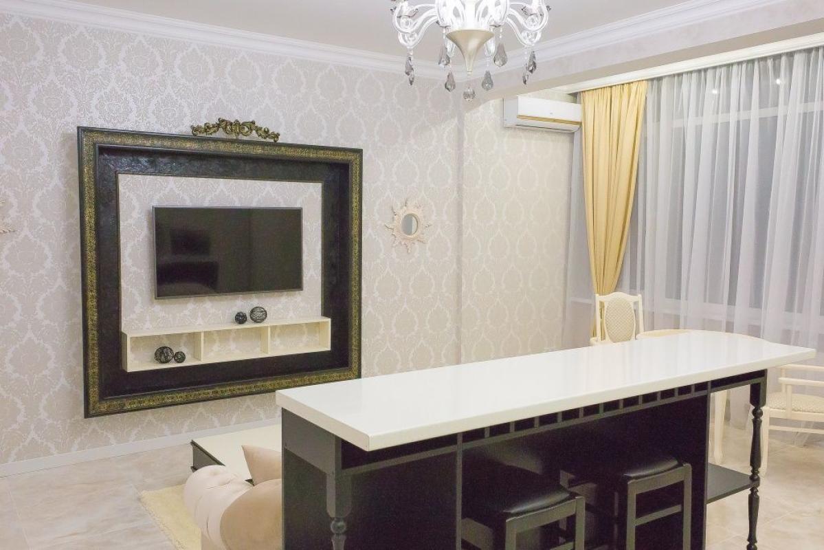 Long term rent 1 bedroom-(s) apartment Yevhena Konovaltsia Street (Schorsa Street) 44а