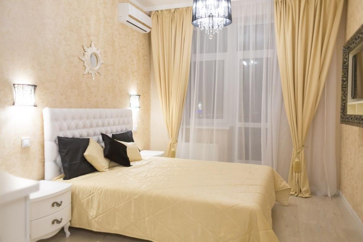 Long term rent 1 bedroom-(s) apartment Yevhena Konovaltsia Street (Schorsa Street) 44а