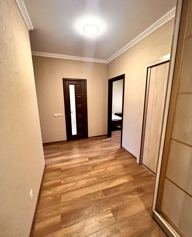 Продаж 3 кімнатної квартири 121 кв. м, Ованеса Туманяна вул. 15а