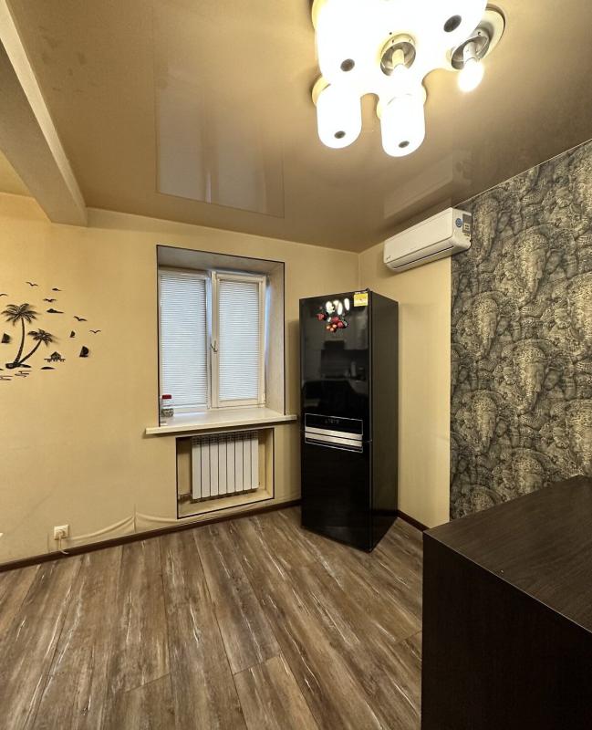 Long term rent 3 bedroom-(s) apartment 23 Serpnya Street 2