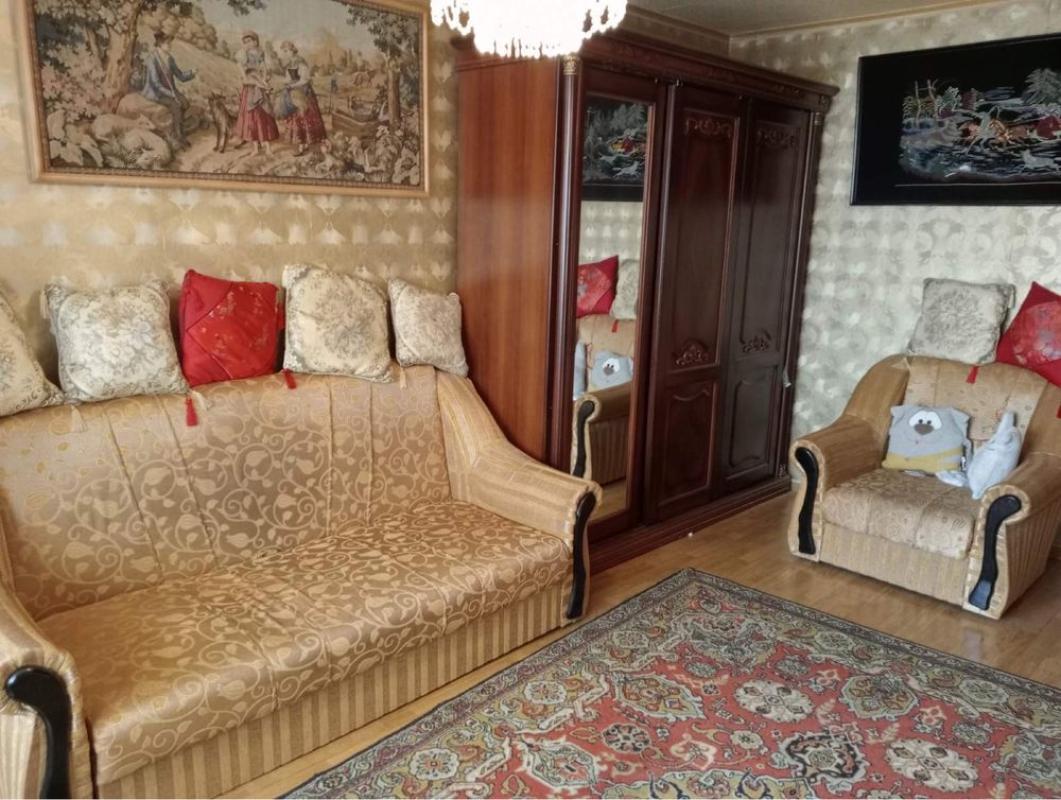Sale 1 bedroom-(s) apartment 37 sq. m., Myropilska Street 3