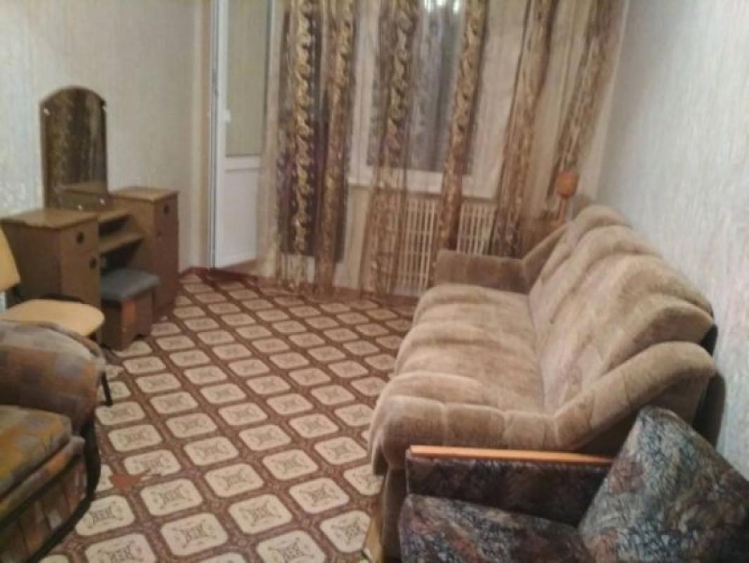 Long term rent 3 bedroom-(s) apartment Akademika Barabashova Street 46а