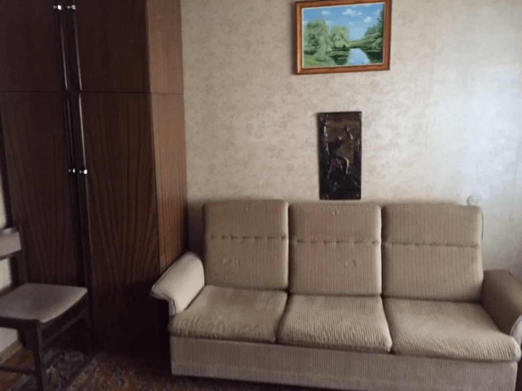 Long term rent 3 bedroom-(s) apartment Kolomenska Street 27