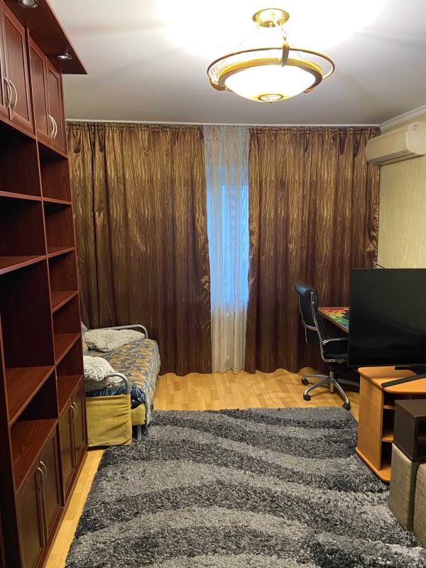 Продажа 1 комнатной квартиры 43 кв. м, Драгоманова ул. 1г