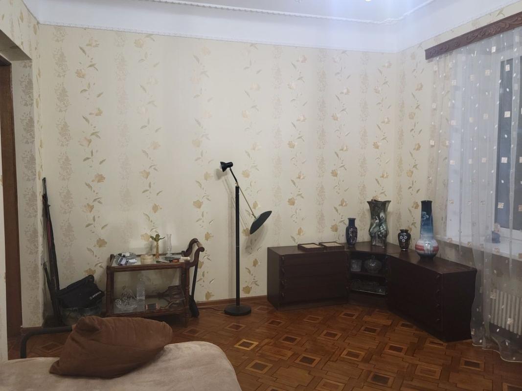 Довгострокова оренда 3 кімнатної квартири Чернишевська вул. 88