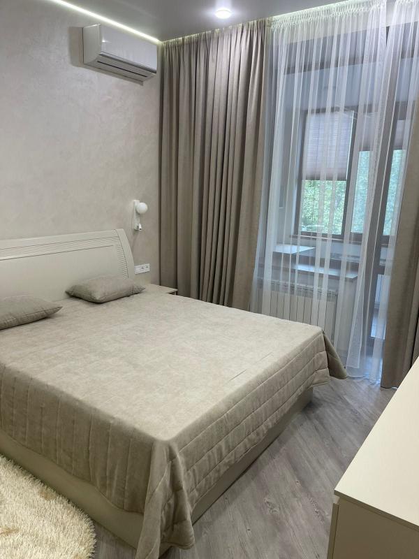 Sale 3 bedroom-(s) apartment 100 sq. m., Nezalezhnosti avenue (Pravdy Avenue) 7 (п24-п26)