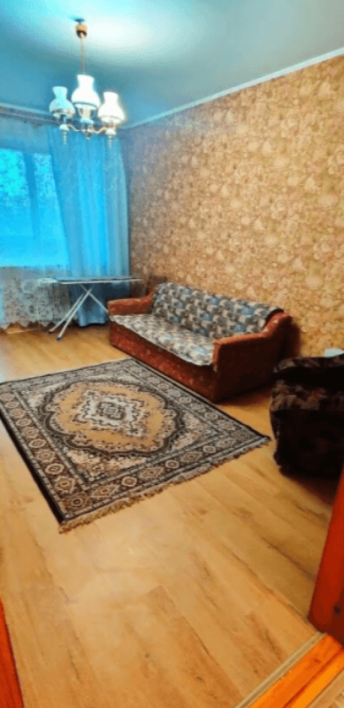 Долгосрочная аренда 3 комнатной квартиры Балакирева ул. 50а