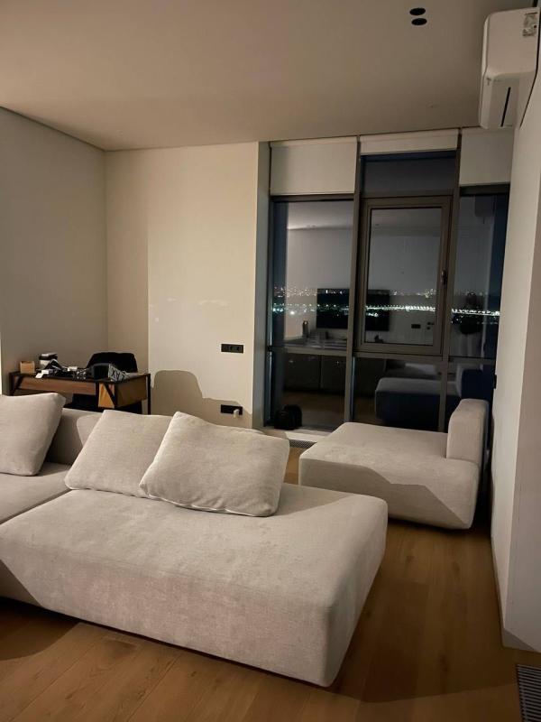 Sale 4 bedroom-(s) apartment 122 sq. m., Truskavetska Street 6а