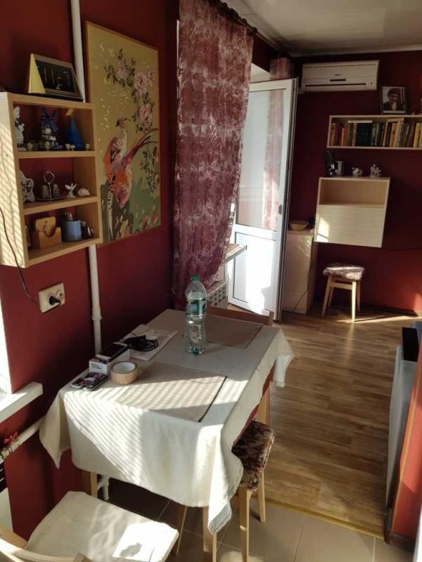 Sale 3 bedroom-(s) apartment 55 sq. m., Dehtiarivska Street 43/1