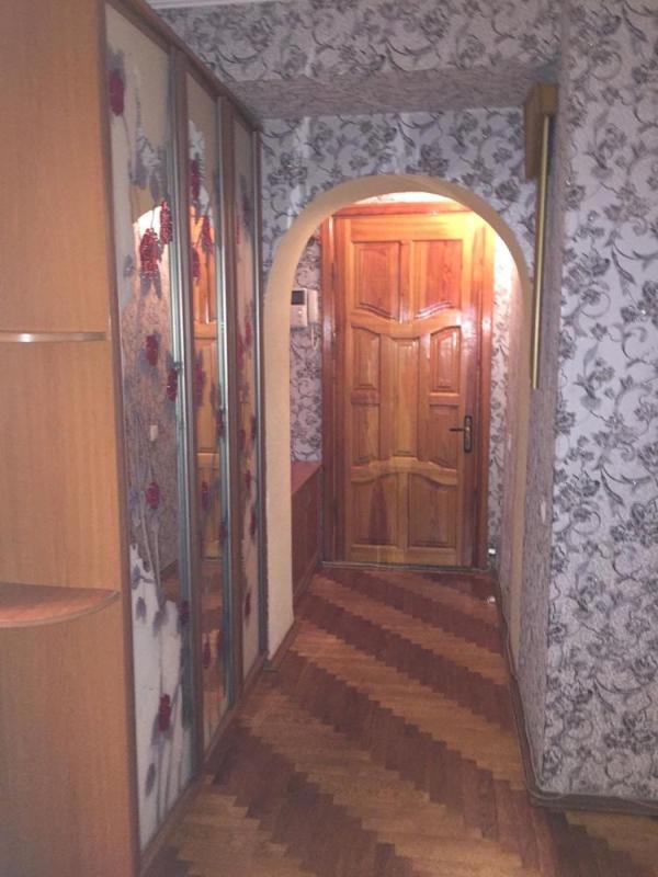 Long term rent 4 bedroom-(s) apartment Obolonska Street 47