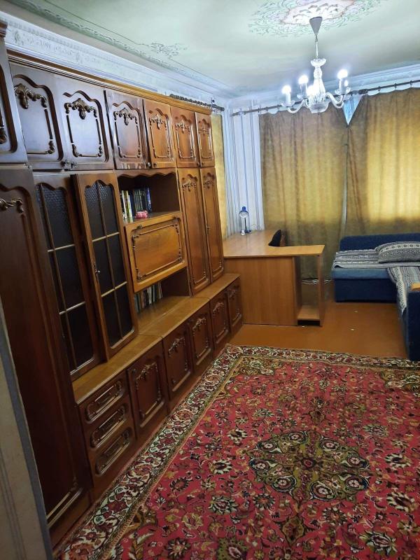 Long term rent 3 bedroom-(s) apartment Yuriya Paraschuka street (Ivana Mynailenko Street) 4