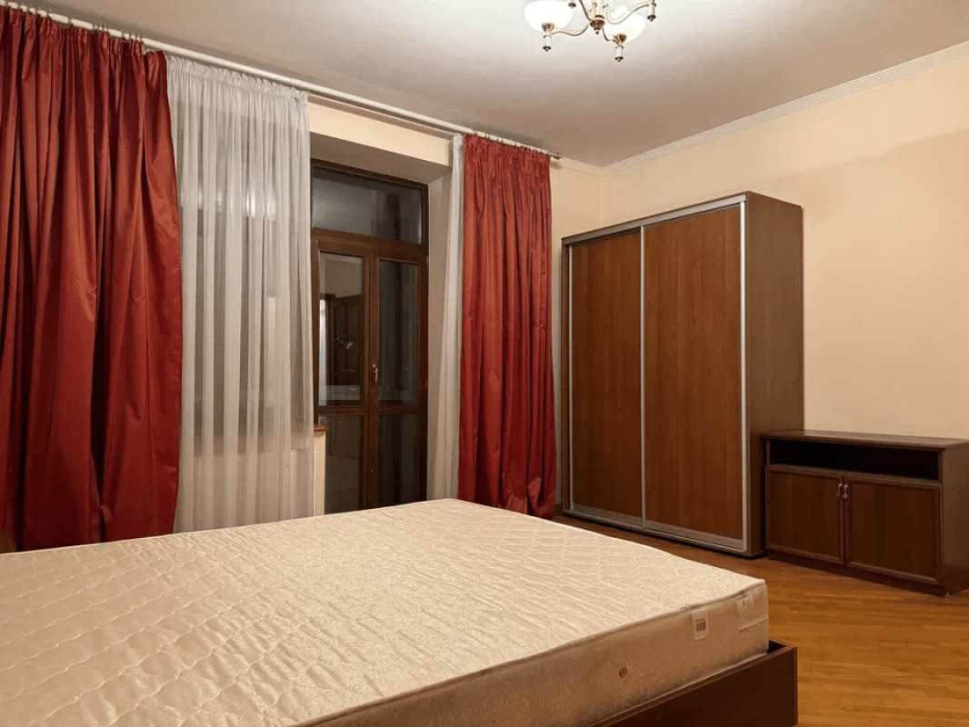 Долгосрочная аренда 3 комнатной квартиры Богдана Хмельницкого ул. 82