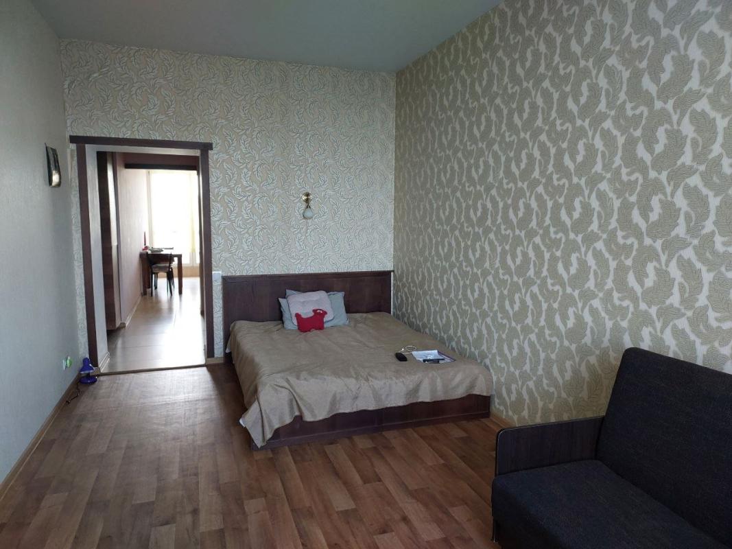 Sale 3 bedroom-(s) apartment 64 sq. m., Akademika Pavlova Street 132а