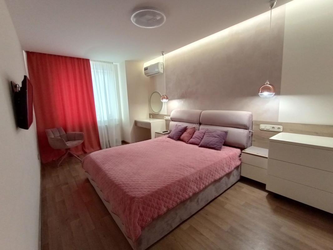 Sale 3 bedroom-(s) apartment 90 sq. m., Kachanivska Street 15
