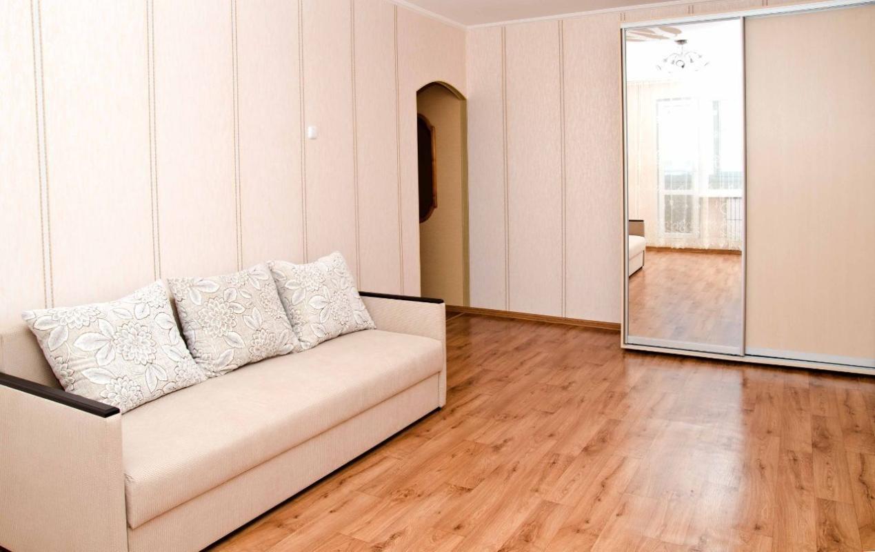 Sale 3 bedroom-(s) apartment 65 sq. m., Saltivske Highway 139в