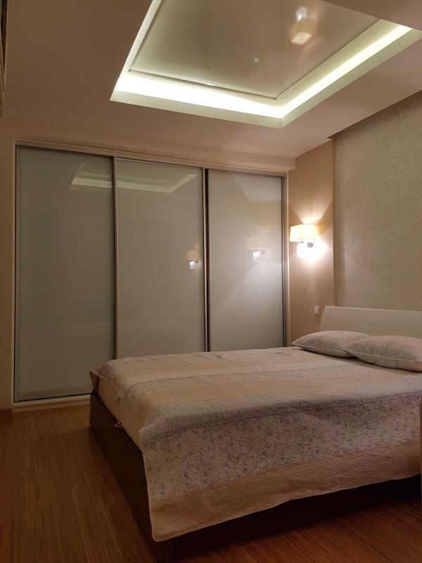 Long term rent 2 bedroom-(s) apartment Dniprovska Embarkment 1а