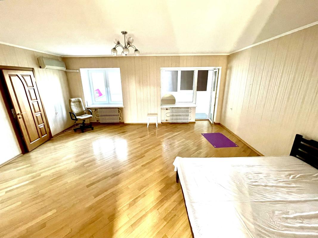 Sale 5 bedroom-(s) apartment 153 sq. m., Akademika Pavlova Street 144