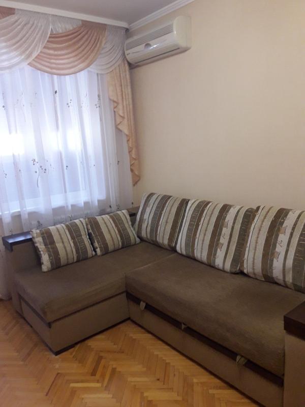 Sale 2 bedroom-(s) apartment 55 sq. m., Revutskoho Street 4