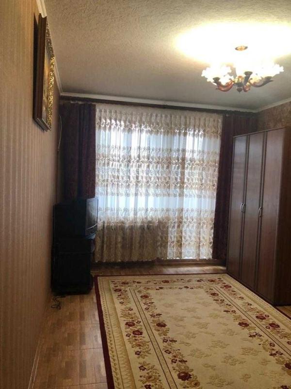 Long term rent 2 bedroom-(s) apartment Akademika Pavlova Street 134/16