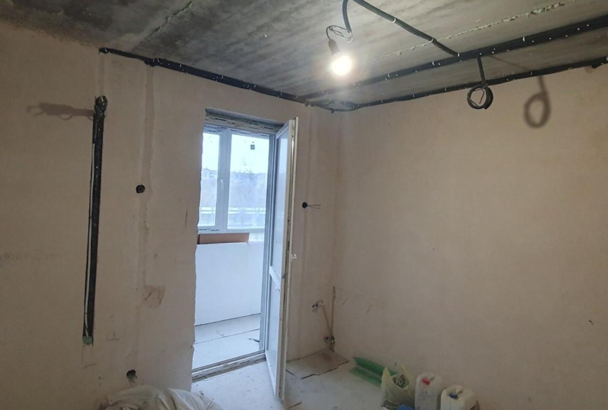 Продаж 3 кімнатної квартири 82 кв. м, Героїв Харкова просп.