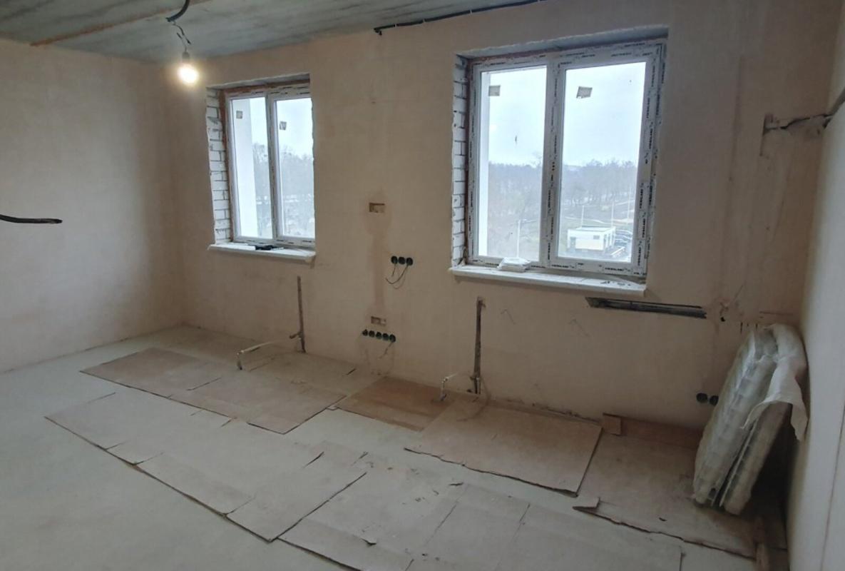 Продаж 3 кімнатної квартири 82 кв. м, Героїв Харкова просп.