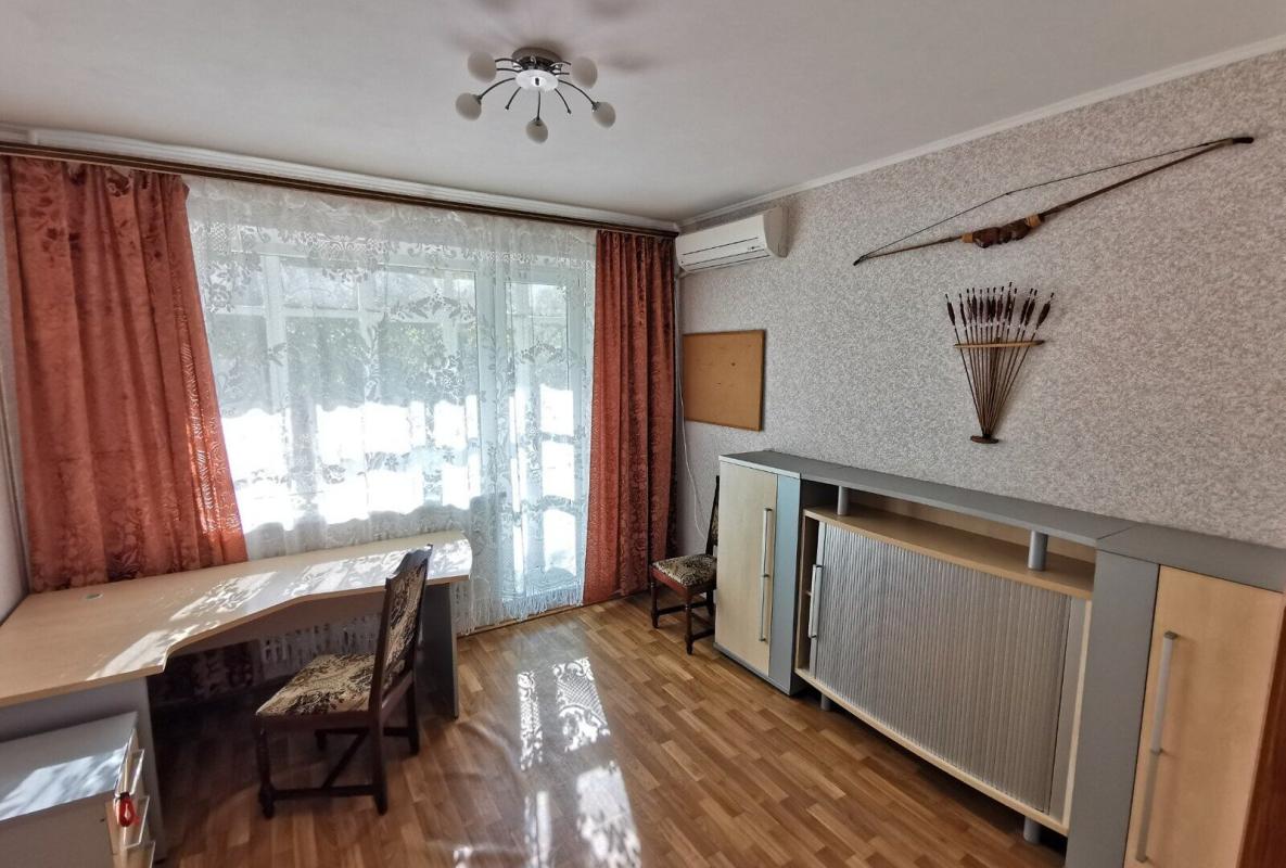 Продаж 4 кімнатної квартири 83 кв. м, Волонтерська вул. (Соціалістична) 65