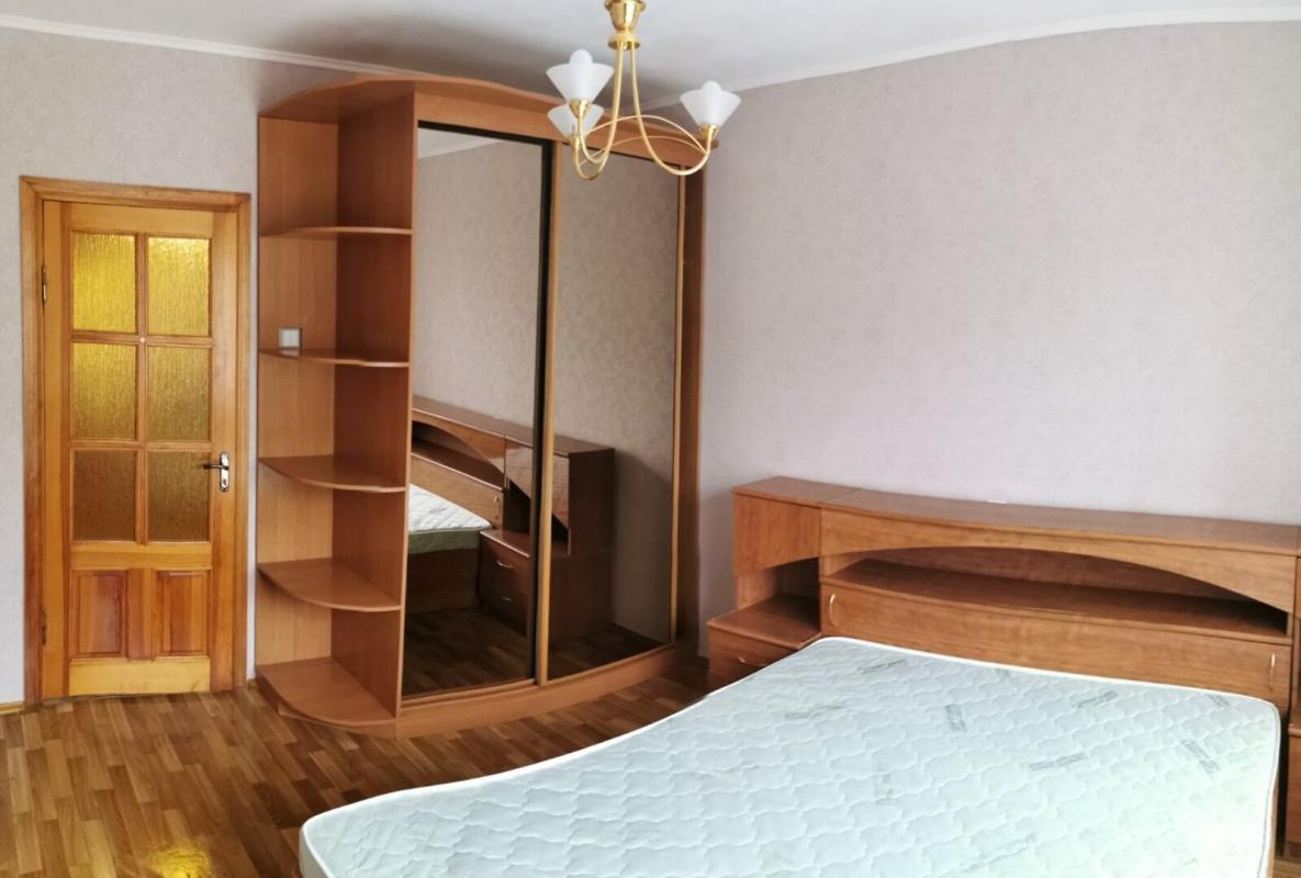 Sale 4 bedroom-(s) apartment 83 sq. m., Volonterska street (Sotsialistychna Street) 65