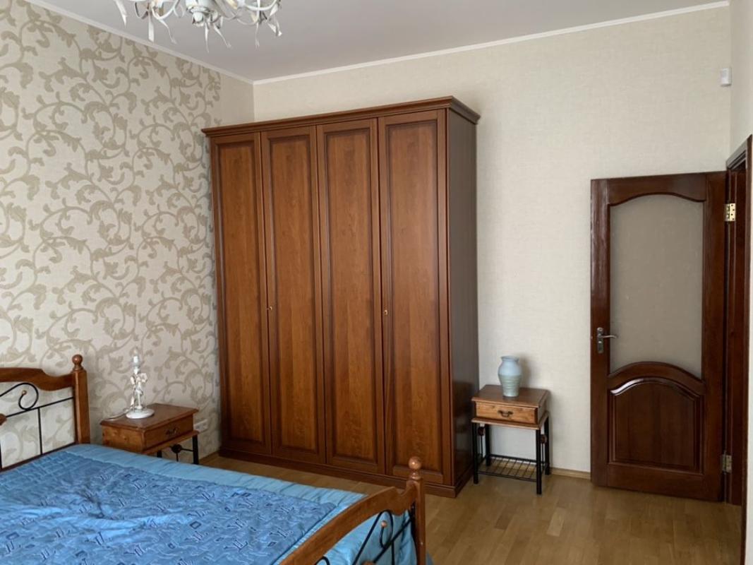 Long term rent 2 bedroom-(s) apartment Volodymyra Ivasiuka Avenue (Heroiv Stalinhrada Avenue) 10А