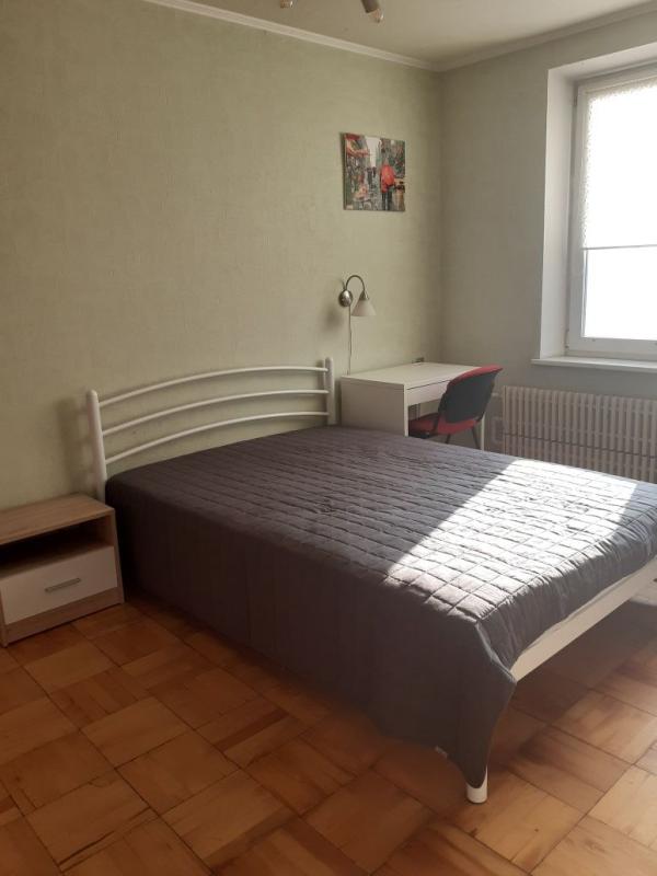 Продаж 3 кімнатної квартири 62 кв. м, Академіка Барабашова вул. 38