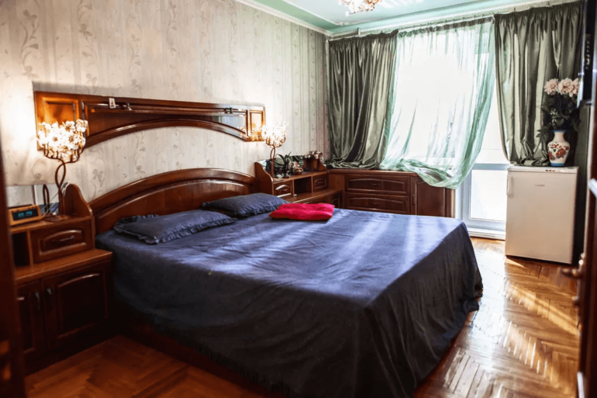 Sale 3 bedroom-(s) apartment 65 sq. m., Yuriia Haharina Avenue 80