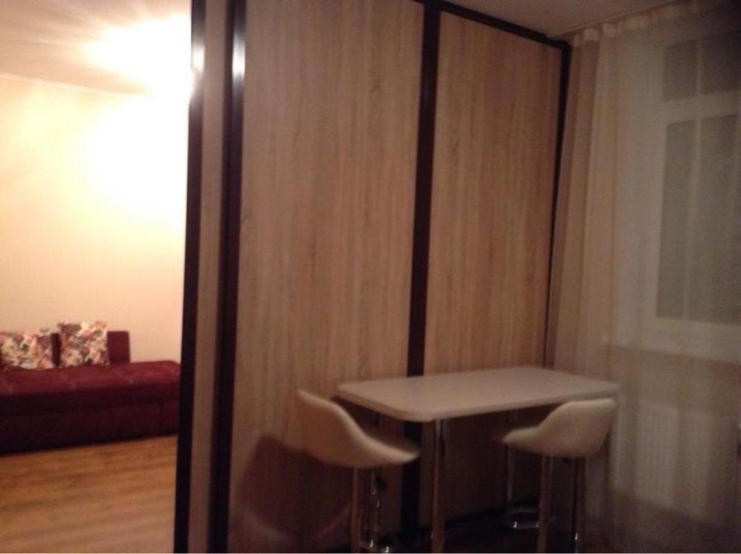 Long term rent 1 bedroom-(s) apartment Voskresenska Street 16б