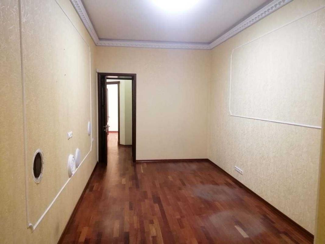 Продажа 4 комнатной квартиры 158 кв. м, Гоголевская ул. 10
