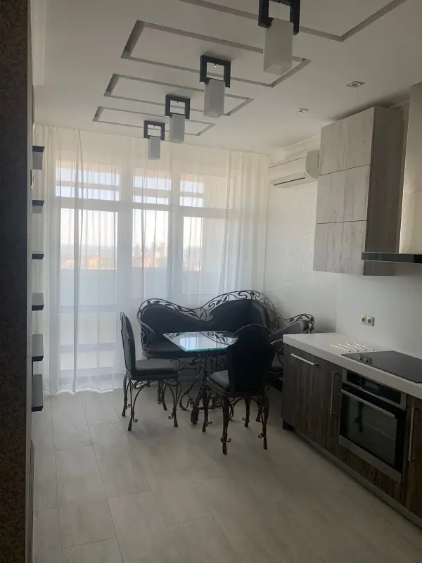 Apartment for rent - Yevhena Konovaltsia Street 44а