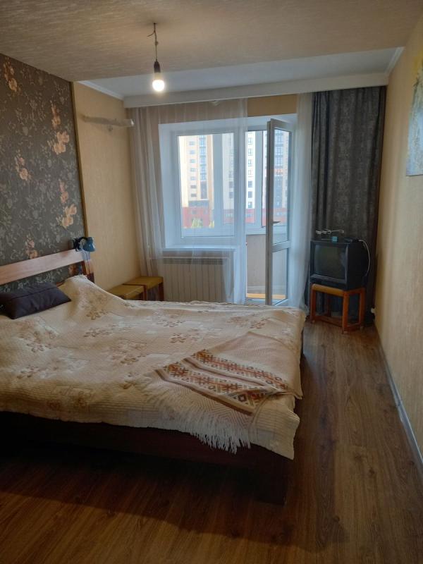 Sale 3 bedroom-(s) apartment 72 sq. m., Yuriia Haharina Avenue 38