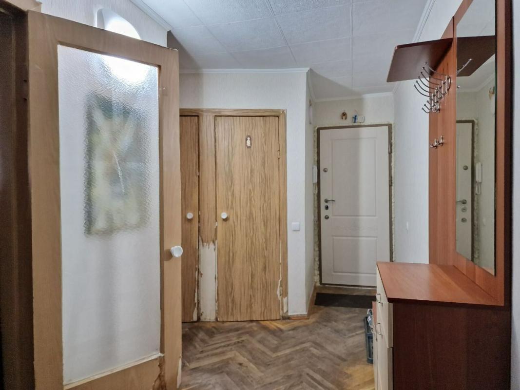 Продаж 3 кімнатної квартири 72 кв. м, Юрія Гагаріна просп. 72