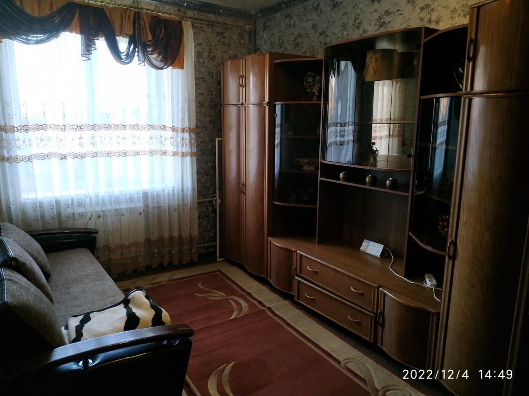 Продаж 3 кімнатної квартири 65 кв. м, Дизельна вул. 18