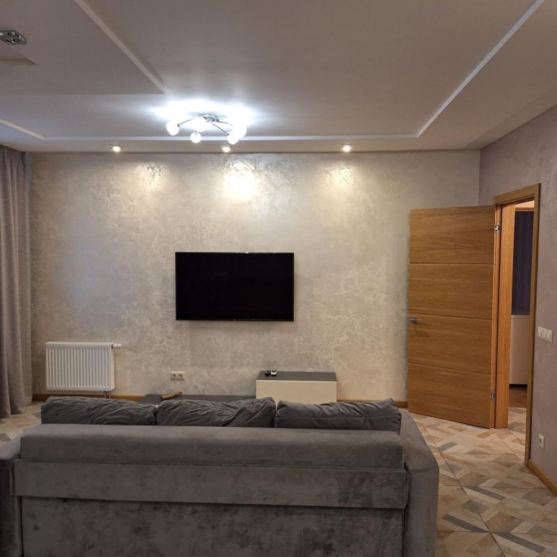 Long term rent 2 bedroom-(s) apartment Dragomanova Street 2а