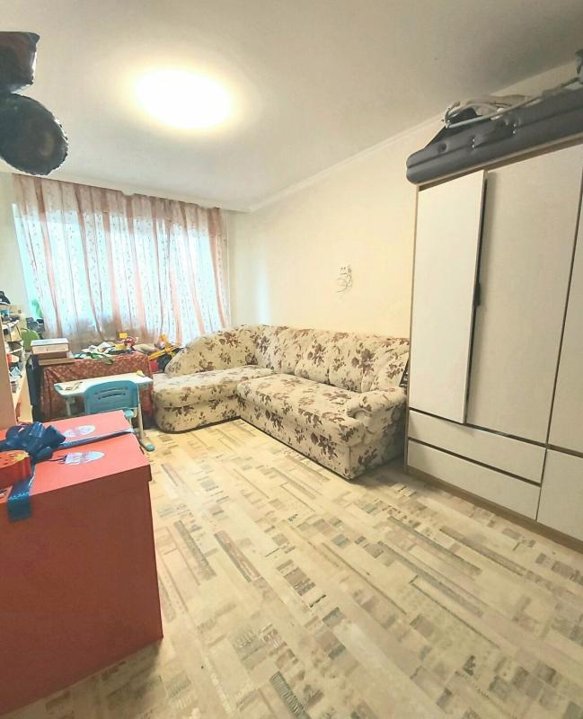 Sale 3 bedroom-(s) apartment 63 sq. m., Ruslana Plokhodka Street 5а