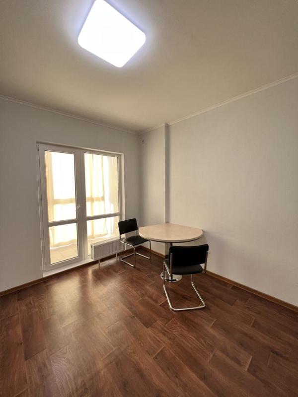 Продаж 1 кімнатної квартири 47 кв. м, Ревуцького вул. 54