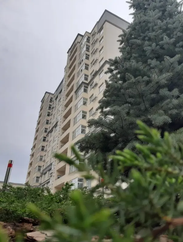 Apartment for sale - Budivelnykiv Street 30