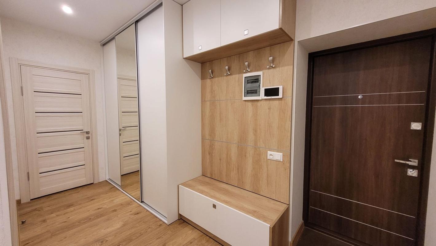 Sale 2 bedroom-(s) apartment 57 sq. m., Drahomanova Street 6Б