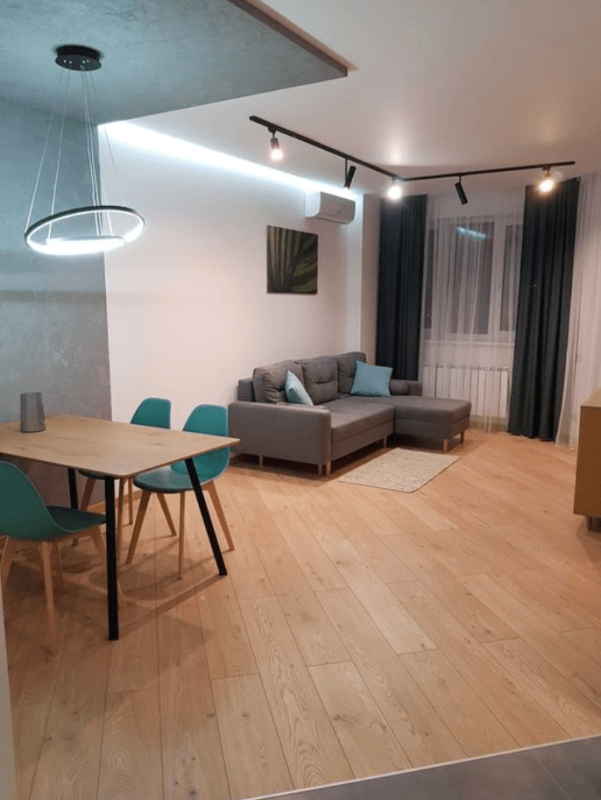 Long term rent 1 bedroom-(s) apartment Myroslava Mysly Street (Tsilynohradska Street) 58а