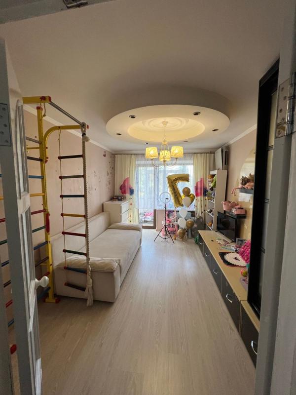 Sale 4 bedroom-(s) apartment 76 sq. m., Kosmonavtiv Street 7а