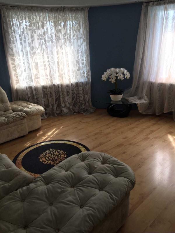 Long term rent 2 bedroom-(s) apartment Mystetstv Street (Chervonopraporna Street) 7/9
