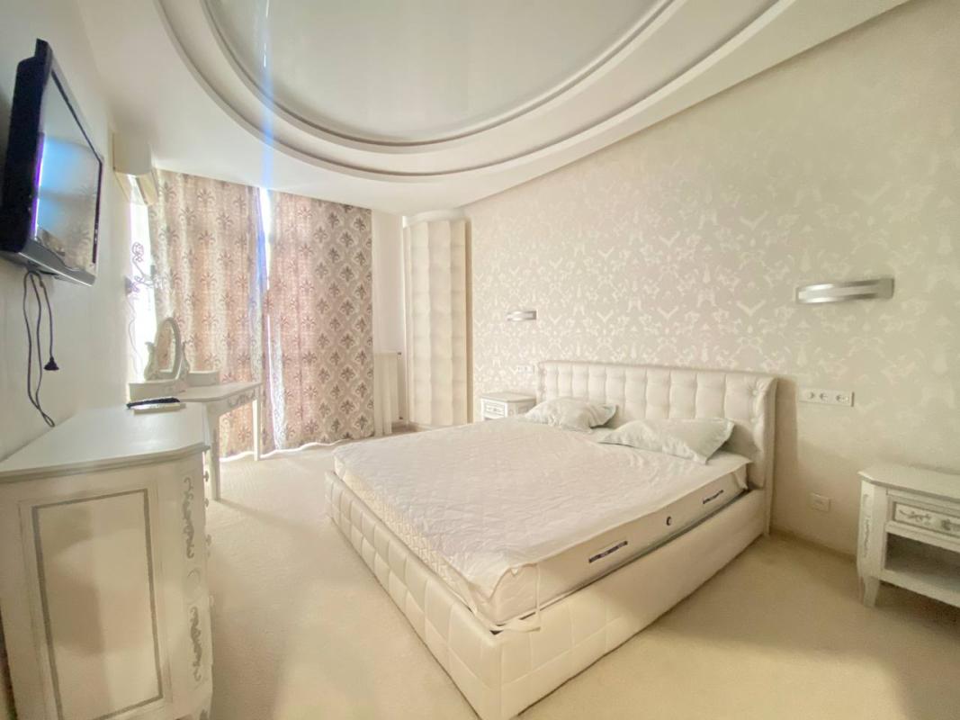 Sale 3 bedroom-(s) apartment 128.6 sq. m., Chernyshevska Street 3