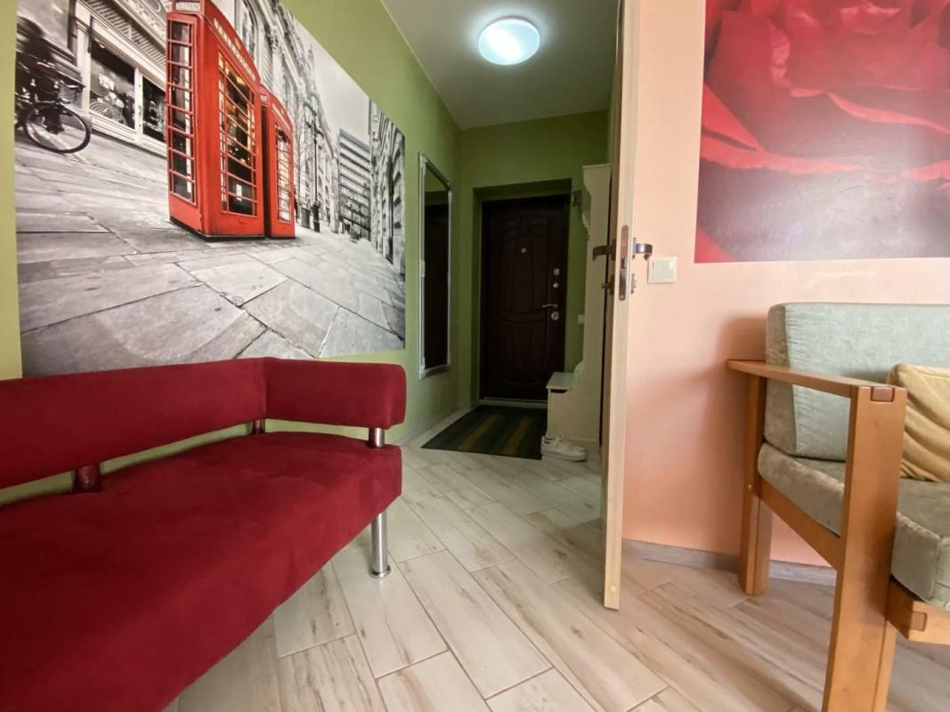 Sale 3 bedroom-(s) apartment 87 sq. m., Riznykivskyi Lane 4