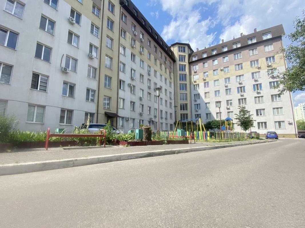 Sale 3 bedroom-(s) apartment 87 sq. m., Riznykivskyi Lane 4