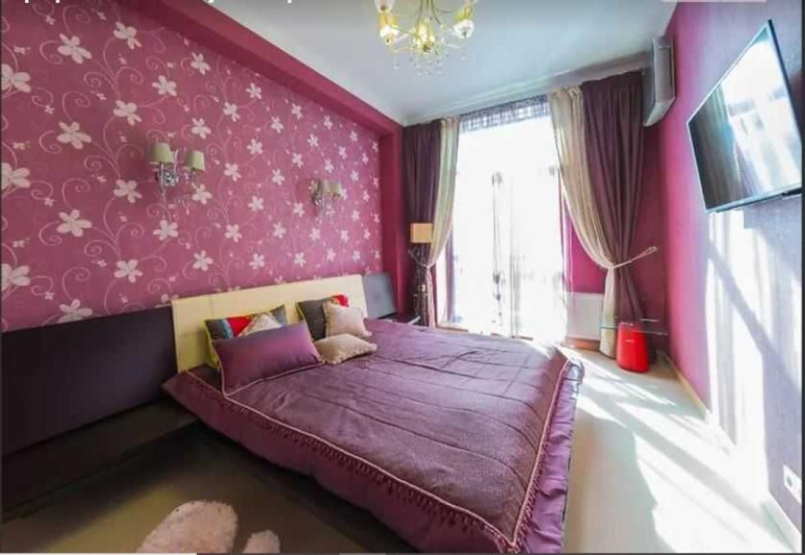 Long term rent 4 bedroom-(s) apartment Liuteranska Street 10а