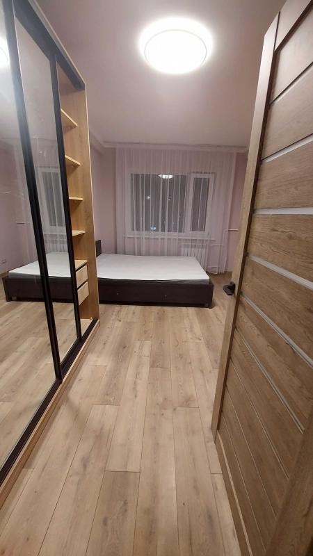 Sale 2 bedroom-(s) apartment 45 sq. m., Voskresenska Street 7