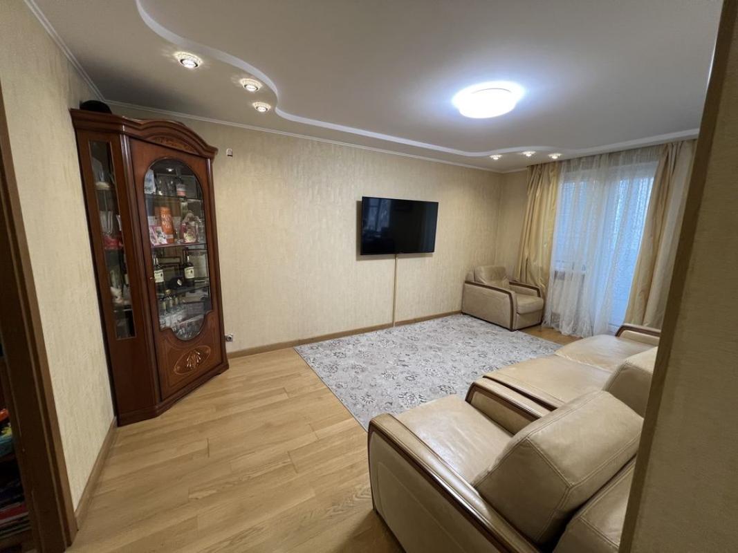 Продаж 2 кімнатної квартири 43 кв. м, Зернова вул. 53и